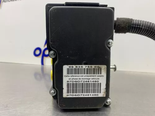 ABS Pomp-8153044 (21581939)