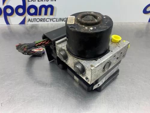 ABS Pomp-8315406