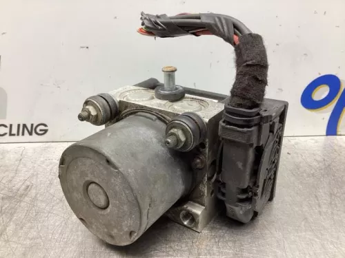 ABS Pomp-7934126 (17869129)