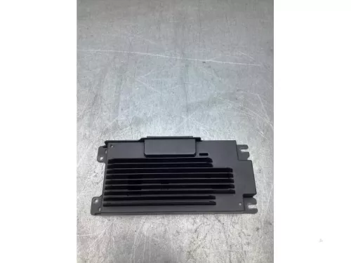 Radio versterker-8315109