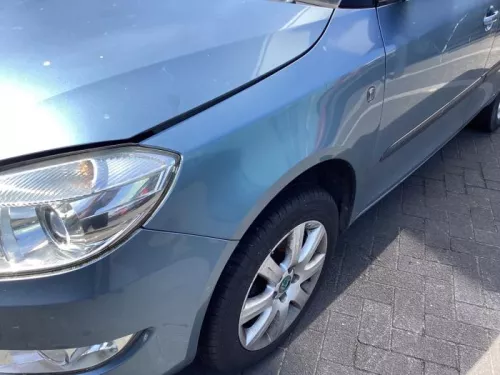 Scherm links-voor-8333780