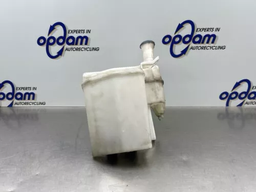 Ruitensproeiertank voor-8339824