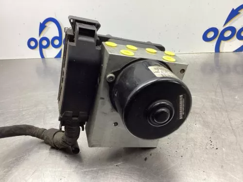 ABS Pomp-7849146 (17477543)