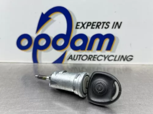 Kontaktslot+Sleutel-8343906