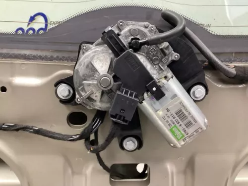 Ruitenwissermotor achter-8128291