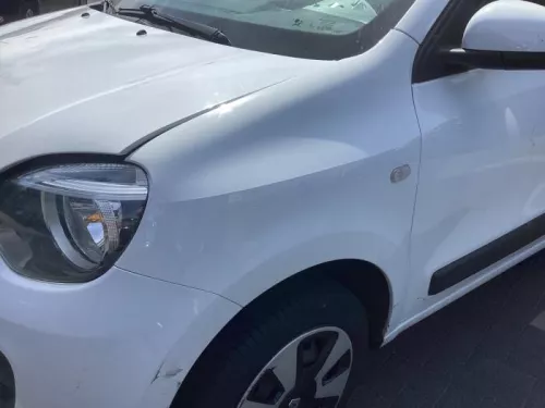 Scherm links-voor-8343576