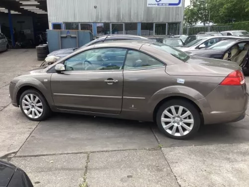 Scherm links-voor-8349390