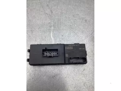 Module achterklep motor-8337816