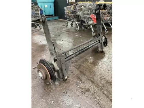 Achteras voorwielaandrijving-7939396 (17886298)