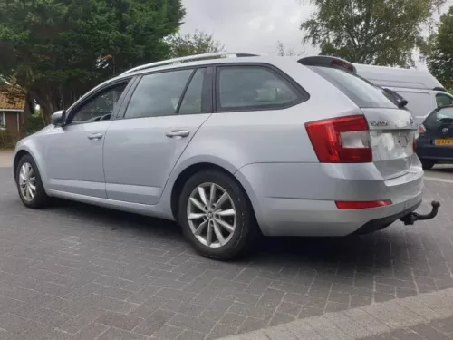 Achteras voorwielaandrijving-6939411