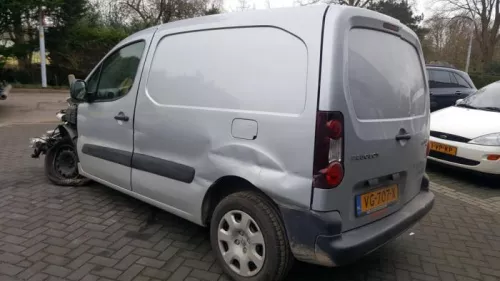 Achteras voorwielaandrijving-7885210 (9155020)