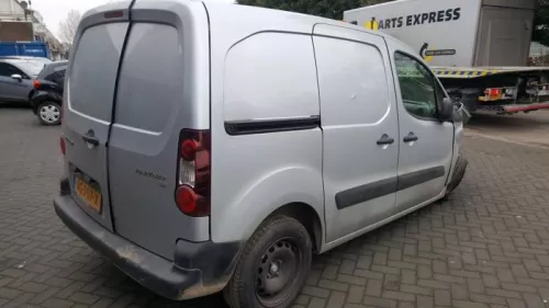 Achteras voorwielaandrijving-7885210 (9155020)