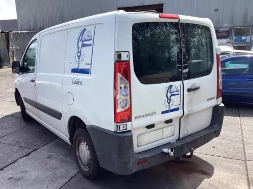 Achteras voorwielaandrijving-8202617 (21081215)