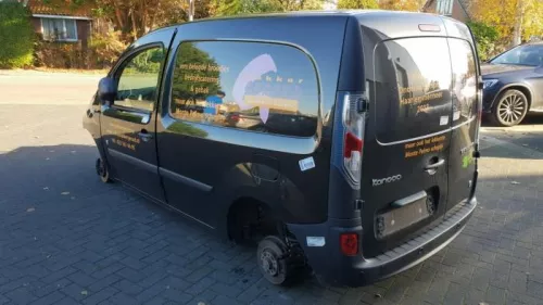 Achteras voorwielaandrijving-7873259 (10688589)