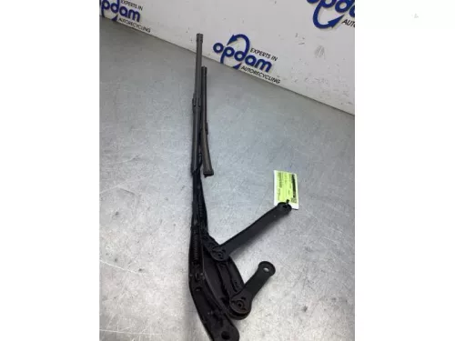 Ruitenwisserarm voor-8253444