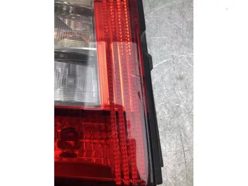 Achterlicht links-7989053 (18102774)