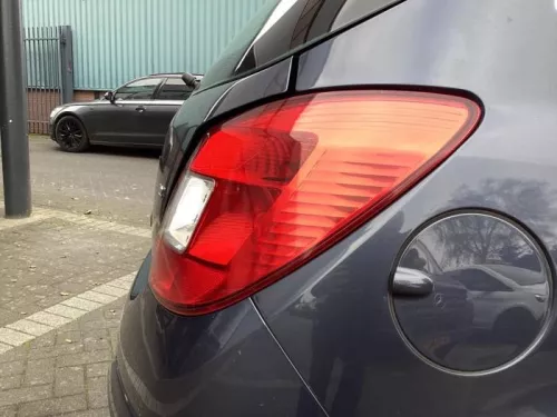 Achterlicht rechts-8252796 (21524285)