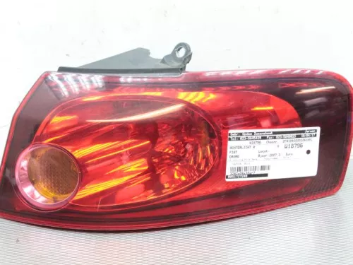 Achterlicht rechts-7886376