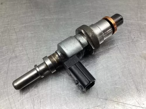 Adblue injector- (19028108)