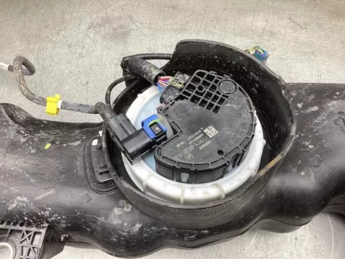 Adblue tank-8101570 (22476937)
