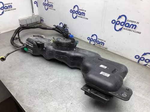 Adblue tank-8101570 (22476937)