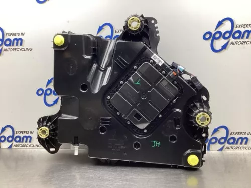 Adblue tank- (19369288)