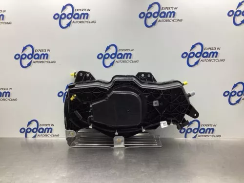 Adblue tank- (19257299)