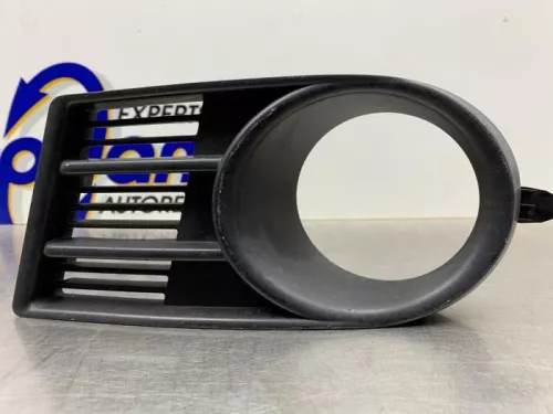 Afdekplaat mistlamp links-8264895 (21777504)