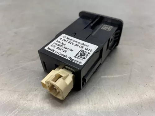 AUX/USB aansluiting-8298337 (22246365)