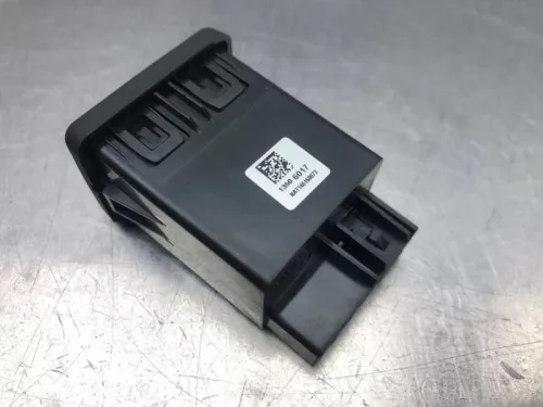 AUX/USB aansluiting-8160979 (20974933)