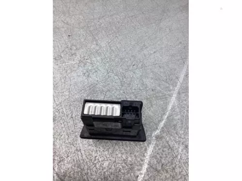 AUX/USB aansluiting-8254635 (22089435)