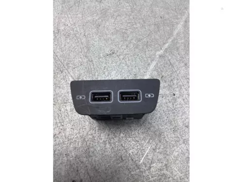 AUX/USB aansluiting-8254635 (22089435)
