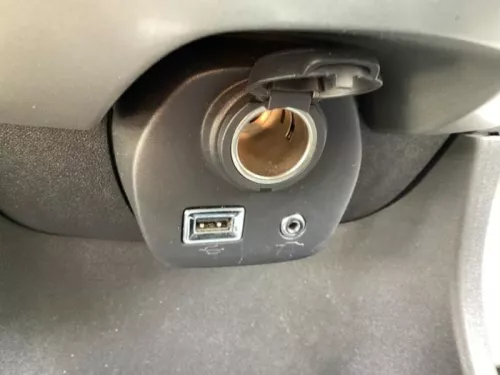 AUX/USB aansluiting-8069735 (19186275)