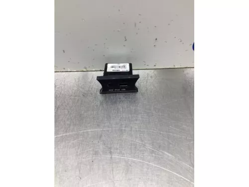 AUX/USB aansluiting-8099326 (19520298)