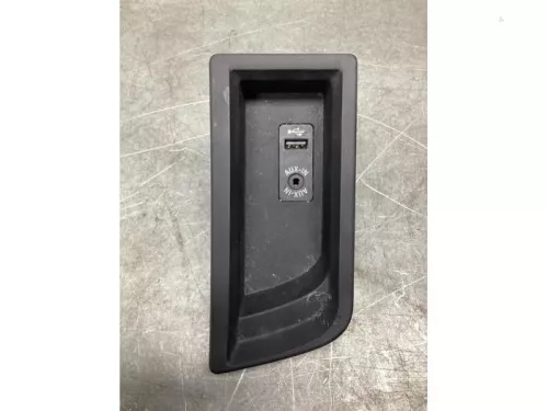 AUX/USB aansluiting-8162259 (21506412)