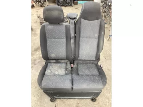 Bank rechts-voor-7613839 (16740981)
