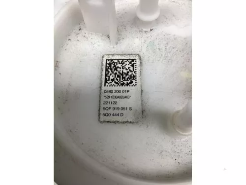 Benzinepomp-8253406 (21670700)