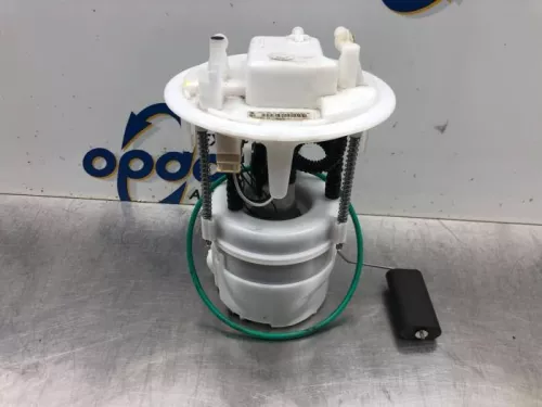 Benzinepomp-7613982