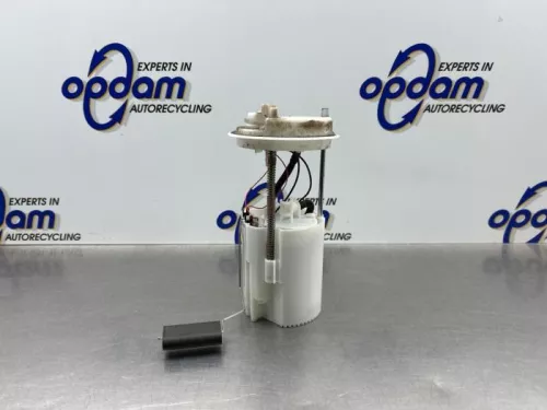 Benzinepomp-8228325
