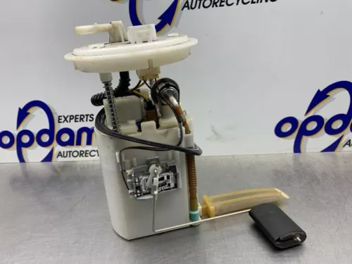 Benzinepomp-8131101