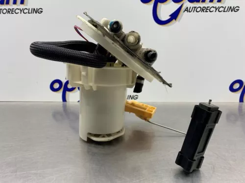 Benzinepomp-8238580