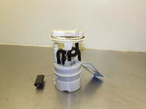 Benzinepomp-7842559 (6346244)