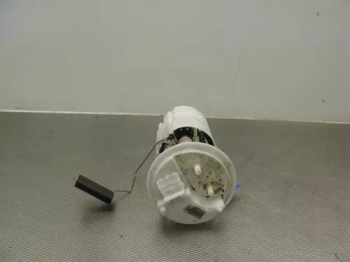 Benzinepomp-7888245