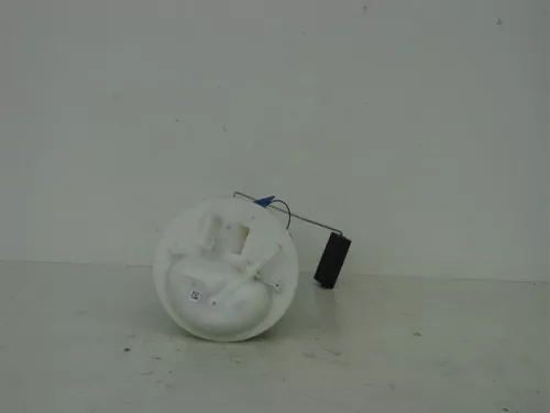 Benzinepomp-7893340 (4315176)