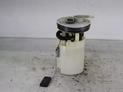 Benzinepomp-7886450 (6654043)
