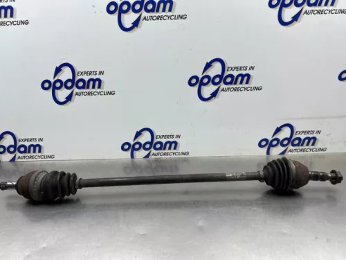 Aandrijfas rechts-voor-8362866