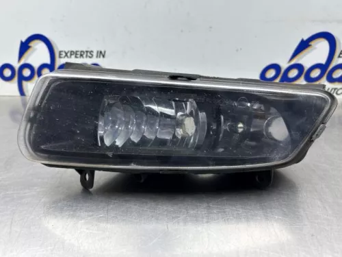 Mistlamp links-voor-8369639