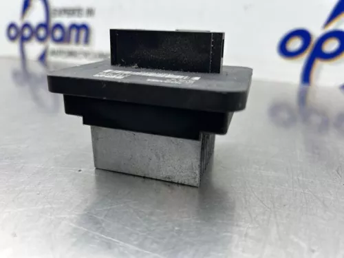 Kachel Weerstand-8228052 Kachel Weerstand-8228052