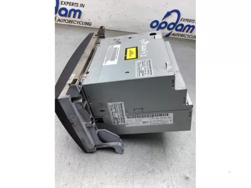 Radio-8252685 Radio-8252685