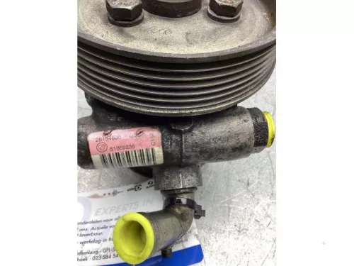 Stuurbekrachtiging Pomp-8162826